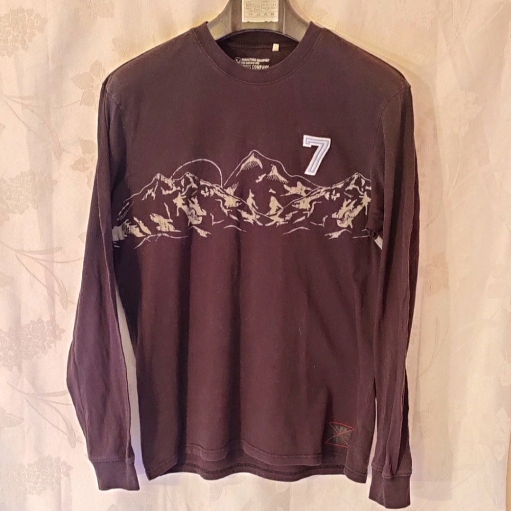 Guess men's graphic long sleeve tee